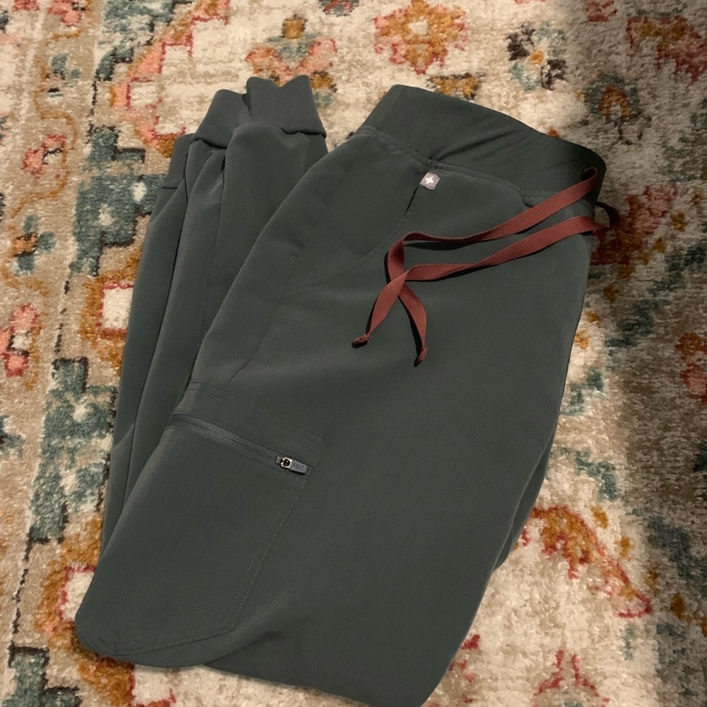 Womens FIGS Scrub Jogger Pants Size M- Moss Green